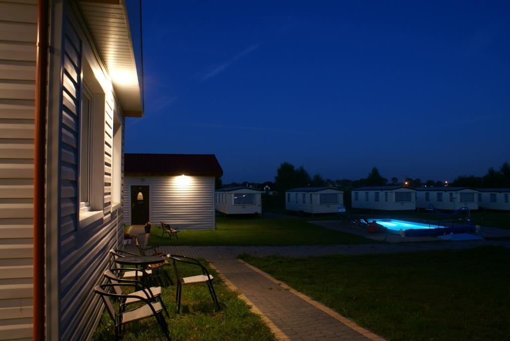 Вилла Cuma Camp Сарбиново Экстерьер фото